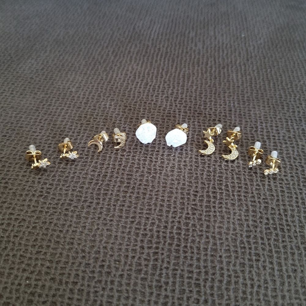Luna🌙 Norte Post Back Earrings - 5 Brand New Pairs - Picture 1 of 16